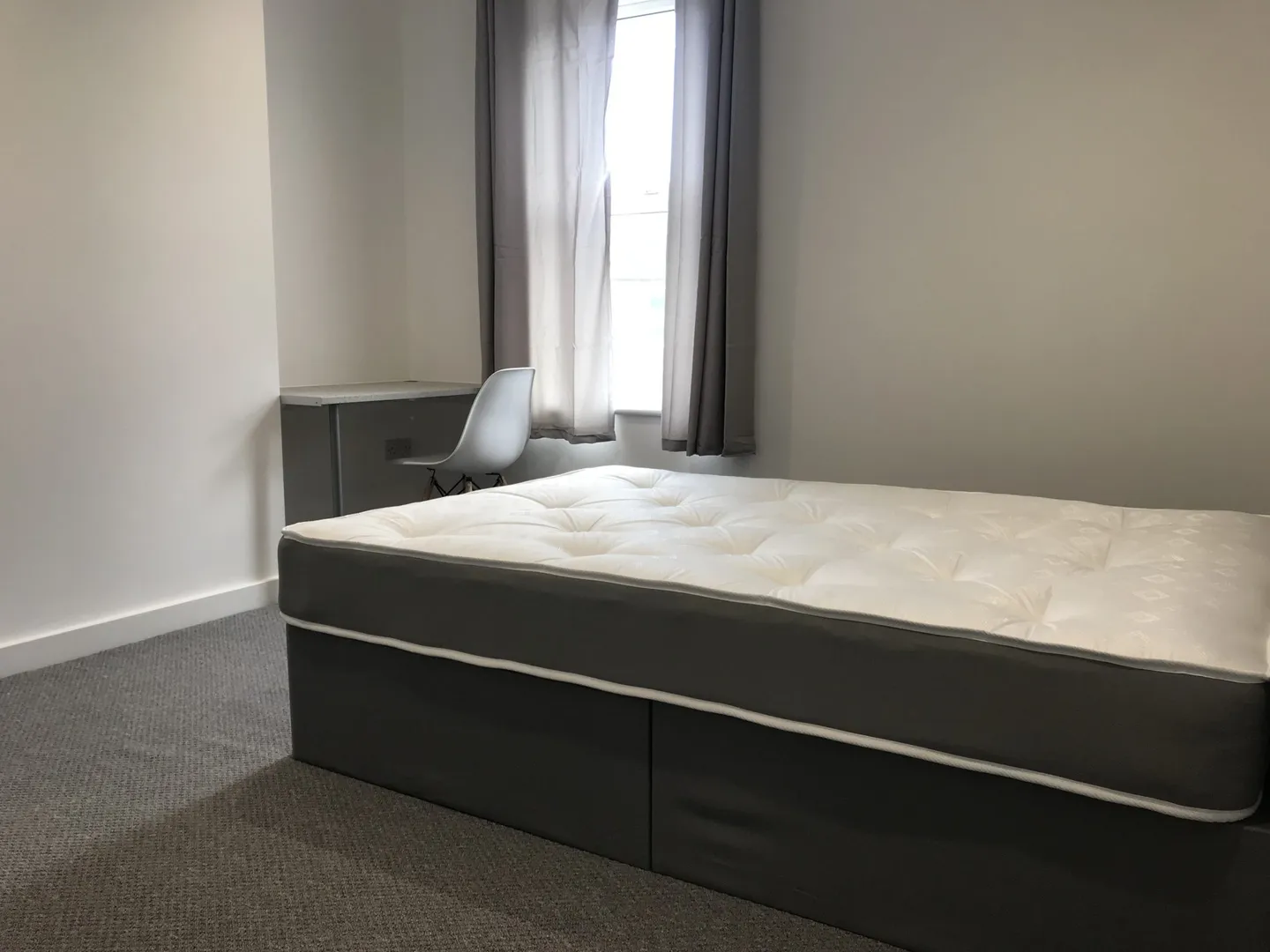 Spacious 2 Bed House // AUG 2026 - Image 4